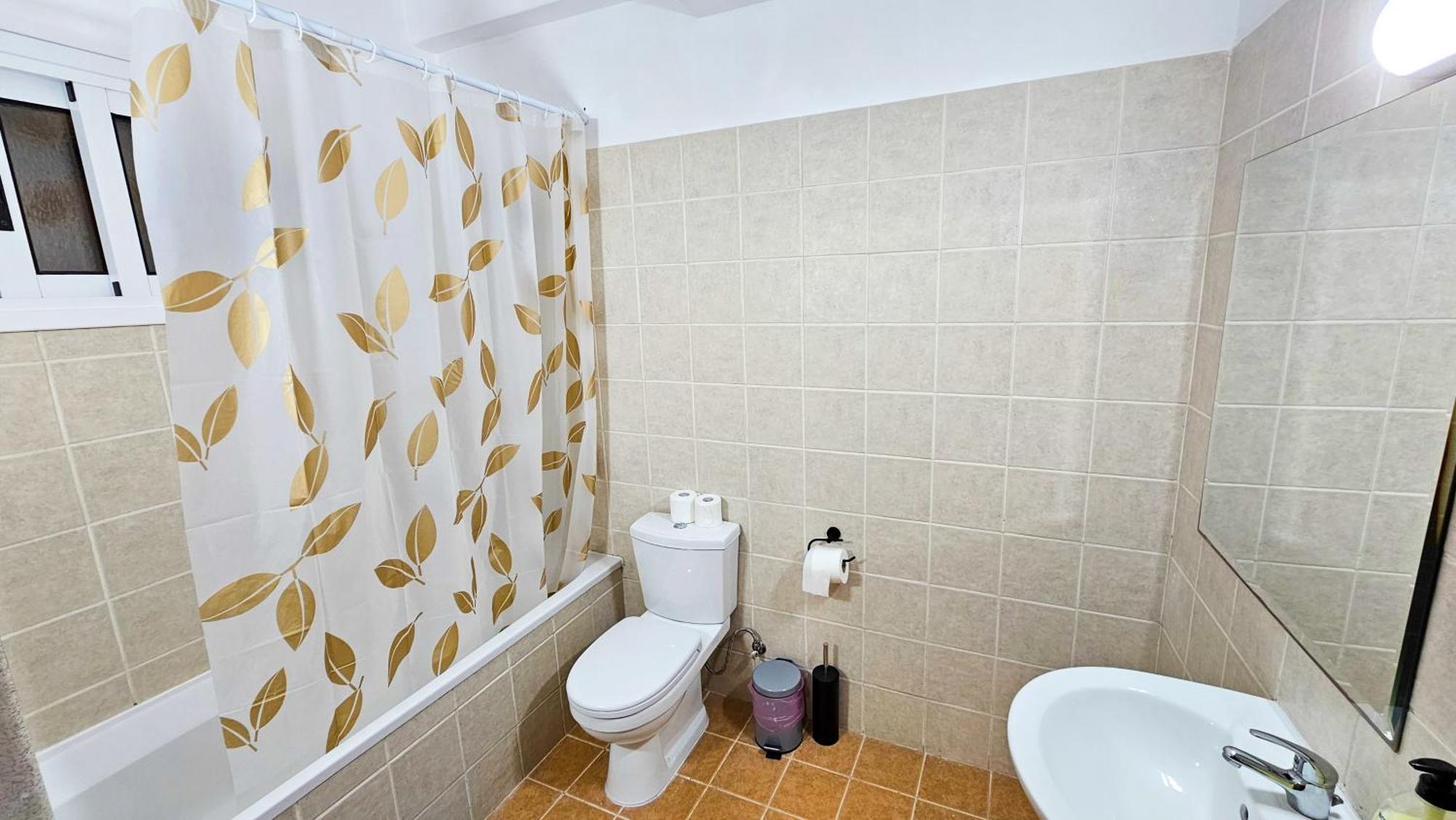 Sky Line City Apartment, 150M From Chabad Lubavitch Larnaka Exterior foto